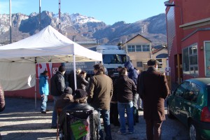 Leuci_ lavoratori bloccano i cancelli