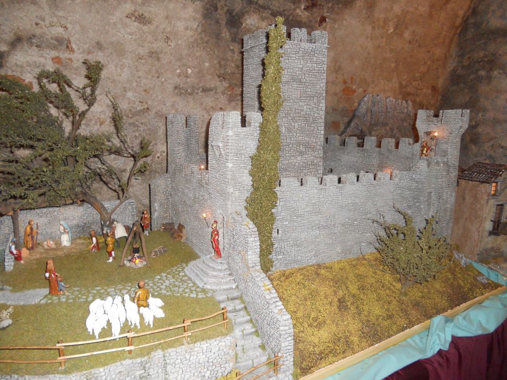 Villa Manzoni ospita per il 3° anno la Mostra dei Presepi