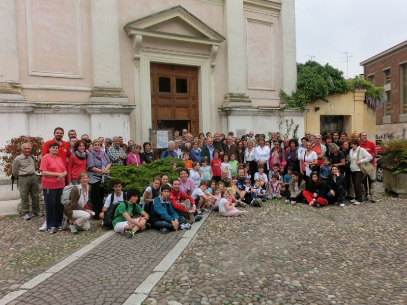 L’Aurora San Francesco in bici da Monsignor Busti