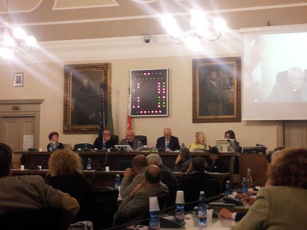 Fine vita: a Lecco la sinistra si spacca sul testamento biologico