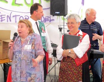 Il coro dell’Auser porta la musica agli anziani e cerca nuove voci