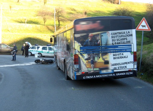 travolto da pullman  - galbiate - 25  gennaio (2)