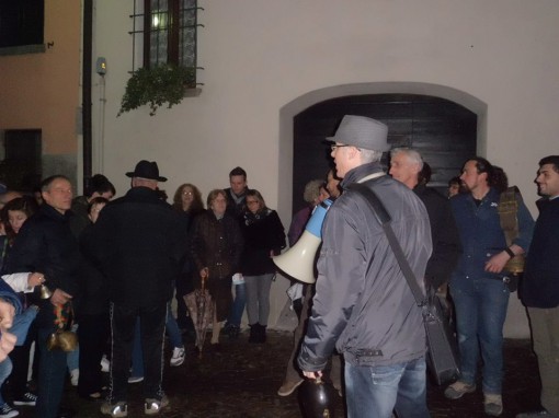 Olcio protesta campane 1