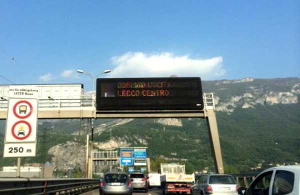 Incidente sulla rampa di uscita del Bione, lunghe code sulla SS36