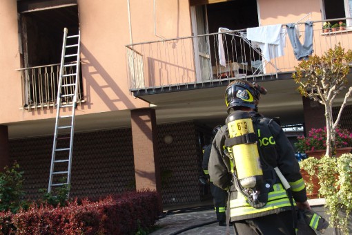 incendio Rovagnate 11 aprile 2014 (13)