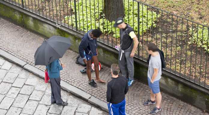 C.so Matteotti da rifare e un giovane ci “casca” in moto