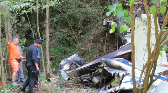 Aereo si schianta in Valvarrone, una tragedia: tre morti