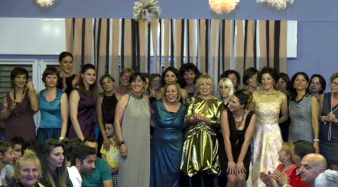 Successo per la sfilata del corso di taglio e cucito Arci Promessi Sposi