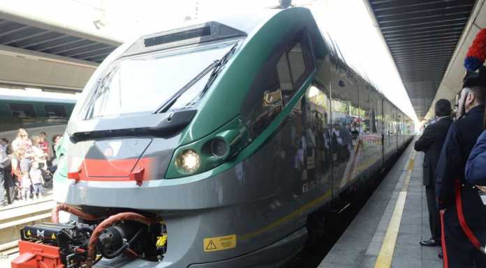 Treni, ritardi sulla linea Milano-Lecco per incidente a Carnate treno