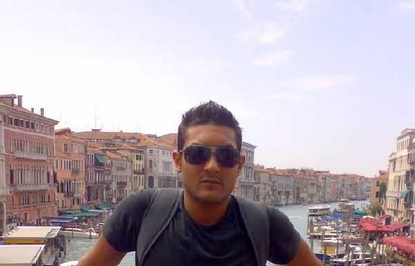 L’addio di Mandello ad Alessandro: “Per lui la valle oscura non c’è più”