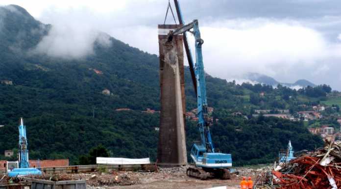 Civate: addio allo storico camino dell’ex Black & Decker