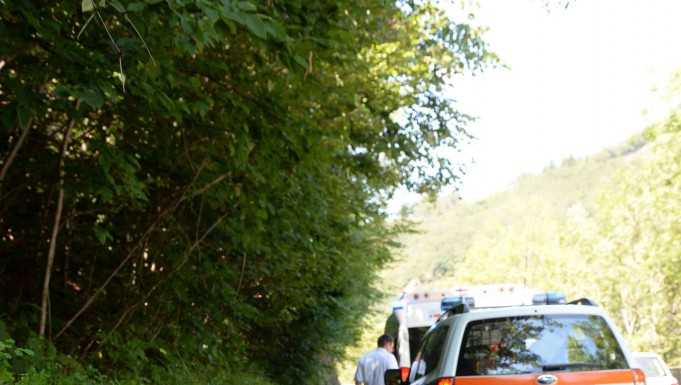 Colico: ciclista cade per una buca, trasportato in ospedale