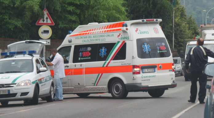 Incidente a Garlate: auto contro moto, ricoverato il biker