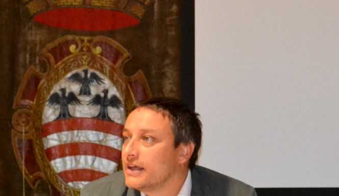 Mandello si ribella: “Basta con questa politica fiscale vessatoria”