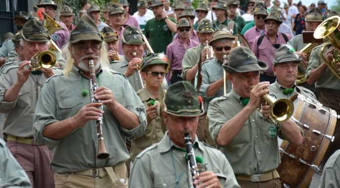 Bonacina in festa per i 60 anni degli Alpini “Pizzo d’Erna”