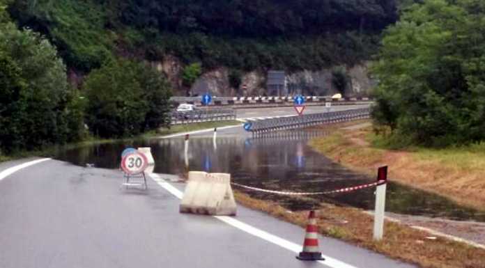 Civate. Chiusa in direzione Nord la SS36 per allagamento