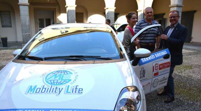 Grazie alle aziende donata un’auto ai Servizi sociali