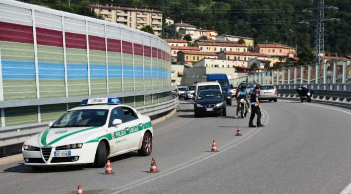 Rivabella: schianto tra moto sul sovrappasso, due feriti