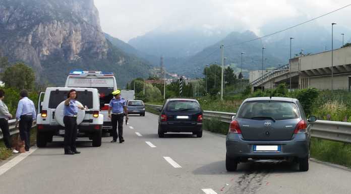 Valmadrera. Finisce con l’auto contro il guard rail sull’ex SS36