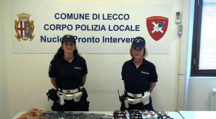 Lecco. Merce abusiva nascosta tra i contatori, la Polizia sequestra tutto