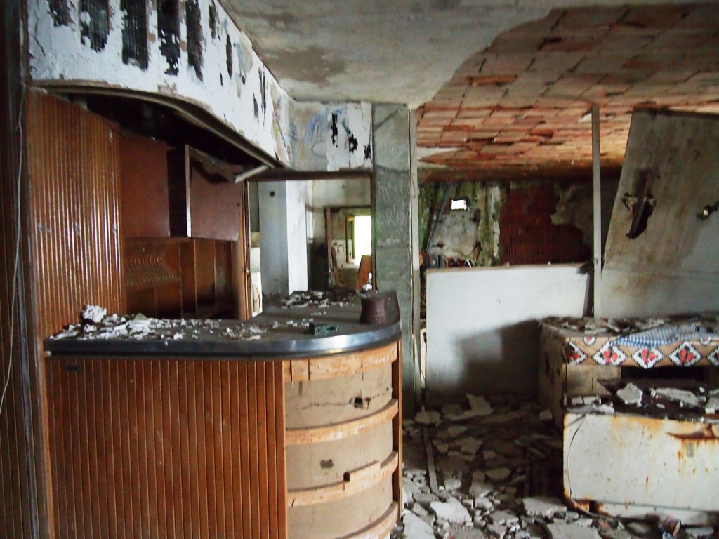 hotel pequeno barzio