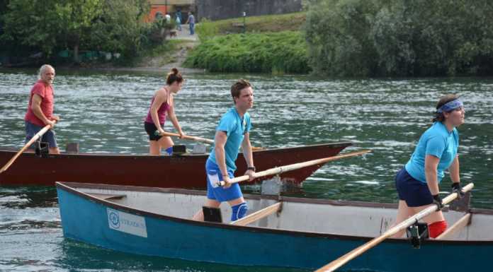 Alla Sagra di Pescarenico va in scena la regata dei batej