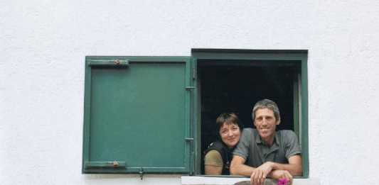 Mariangela Buzzoni ed Enrico Bendetti lasciano il Rifugio Bogani dopo 31 anni Mariangela Buzzoni ed Enrico, dal 1994 gestori della "Bogani Monza"