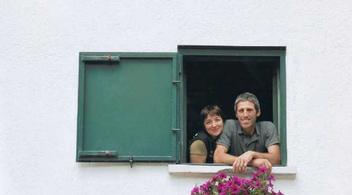 Mariangela Buzzoni ed Enrico Bendetti lasciano il Rifugio Bogani dopo 31 anni Mariangela Buzzoni ed Enrico, dal 1994 gestori della "Bogani Monza"