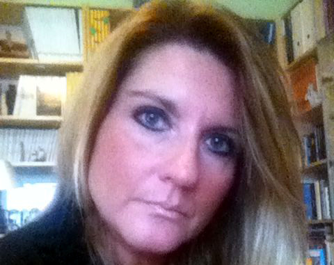 Più affari e nuovi clienti con il passaparola davanti a cappuccio e brioche