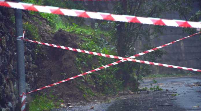 Frana a Calolzio: chiusa via Butto. Allagamenti a Garlate
