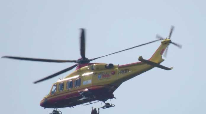 Elisoccorso al lavoro sul San Martino, le foto dell’operazione di salvataggio