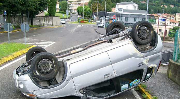Galbiate. Si ribalta con l’auto, paura per una 42enne