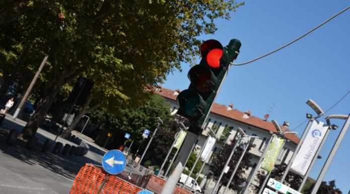 Lavori sul lungolago: istituito il senso unico alternato