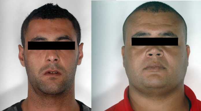 Presi con mezzo chilo di hascisc, arrestati due marocchini