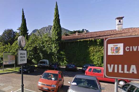 Villa Manzoni: cipressi “pericolosi”, verranno abbattuti