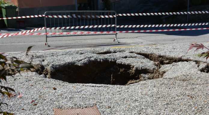 Villa Vergano: voragine in piazza, smottamento a Galbiate
