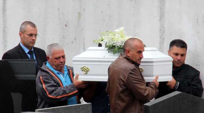 A Ballabio l’addio commosso alla piccola Debora