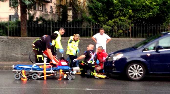 Ciclista travolto da un’auto in corso Emanuele Filiberto