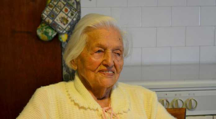 Tina Tamola compie 100 anni, festa a Perledo e a Varenna