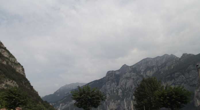 Baia di Parè: rotonda e casa Amici di Parè spostate, cittadini soddisfatti