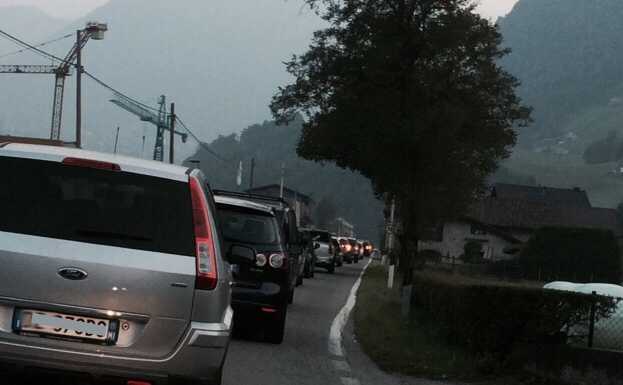 Pasturo: tutti in coda domenica per il ritorno verso Lecco