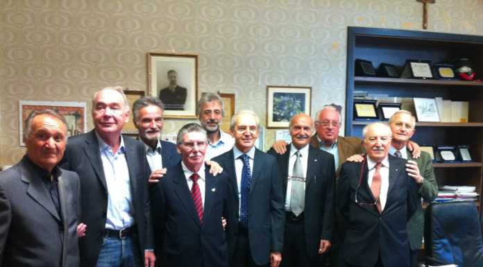 Diplomati nel ’64, tornano al Badoni per una visita emozionante