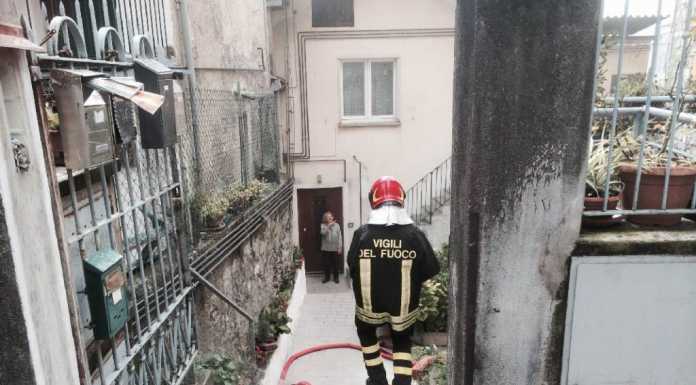 Rancio: va a fuoco il frigo e rischia di bruciare la casa