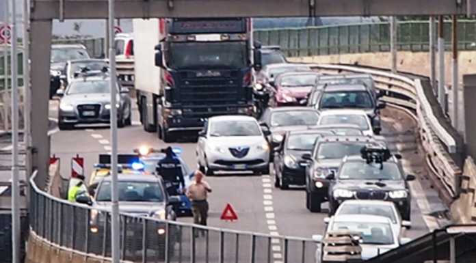Lecco. Auto in avaria, rallentamenti sulla SS36 in direzione Nord
