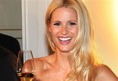 Abito nuziale made in Lecco per Michelle Hunziker
