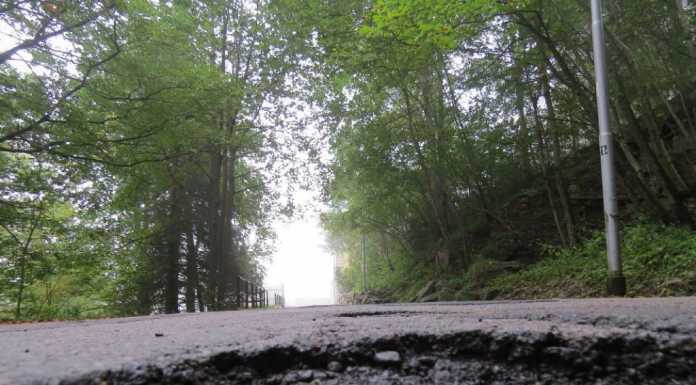 Piani Resinelli, strade pietose: cercasi asfalto disperatamente