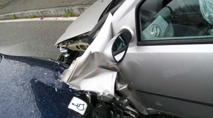 Tremendo frontale a Galbiate, in tre finiscono all’ospedale