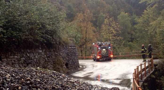 Bellano-Taceno: per la frana, strada chiusa almeno fino a lunedì