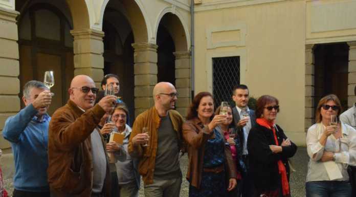 Un brindisi apre la rassegna “Lecco città dei Promessi Sposi”