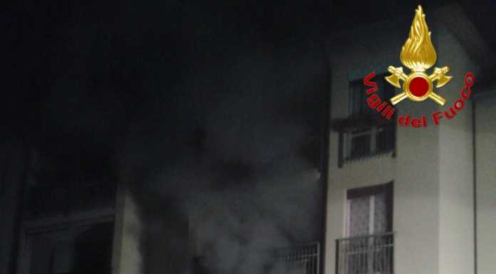 Incendio in un palazzo di via Giusti: sfollate due famiglie